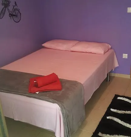 Eleni Apartment *